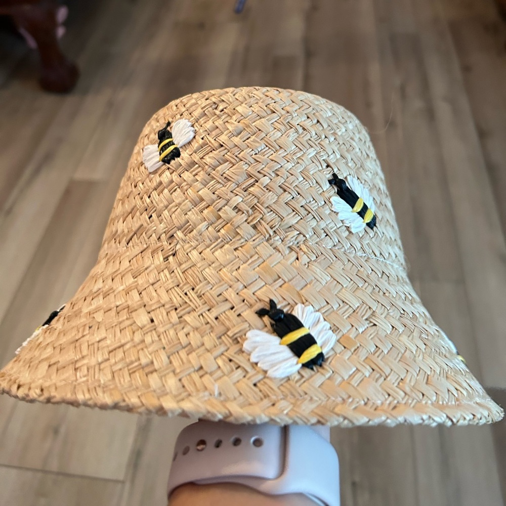 Kate Spade NWT bee bucket hat